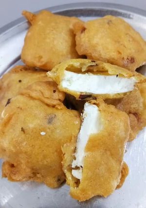 A picture of Paneer pakoda.