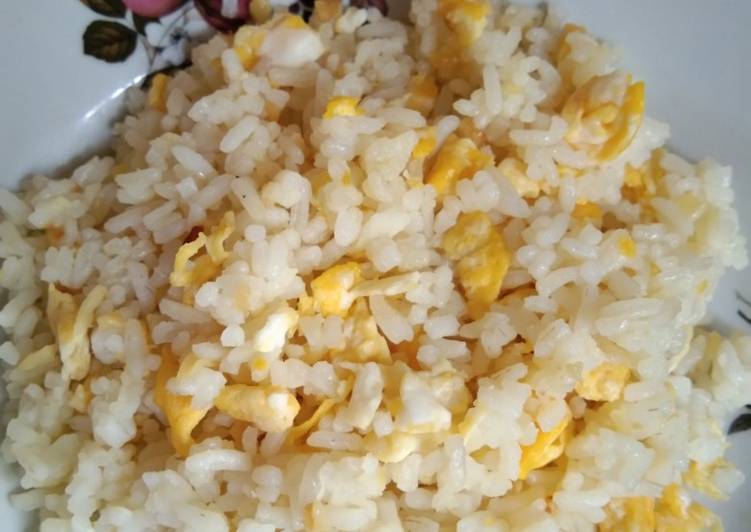 Resep Nasi  goreng  mentega  untuk balita oleh Kamila s 
