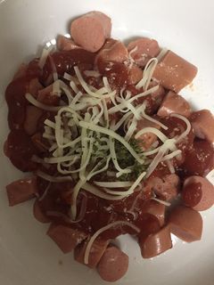 Una foto de Salchichas con queso