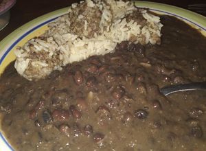 Una foto de Sofrito de porotos negros