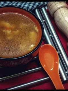 চিকেন স্যুপ (Chicken soup recipe in Bengali) রেসিপির প্রধান ছবি