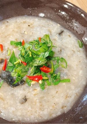Hình của món Cháo rong biển nấu từ cơm nguội.