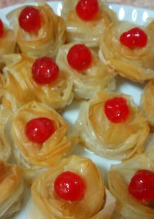 صورة لوصفة رقائق البقلاوة بالكرز