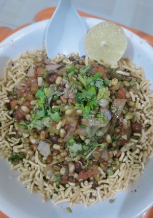 A picture of Sprout chaat.