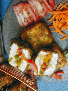 पनीर चीजी बाइट्स (paneer cheesy bites recipe in Hindi) रेसिपी मुख्य फोटो