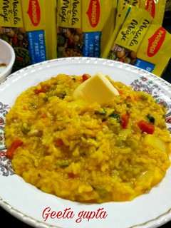 मसाला ए मैजिक खिचड़ी (Masala e magic khichdi recipe in hindi) रेसिपी मुख्य फोटो
