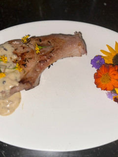 A picture of Ultimate WHITE Mushroom Sauce.
