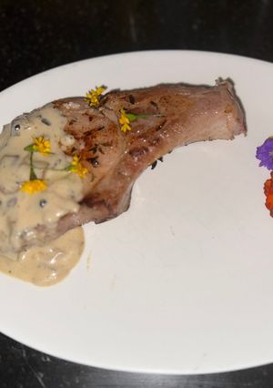 A picture of Ultimate WHITE Mushroom Sauce.