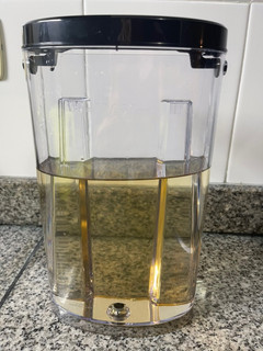 Una foto de Agua de Canela y Clavos para Cafe