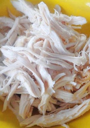 Hình của món Ức gà hấp.