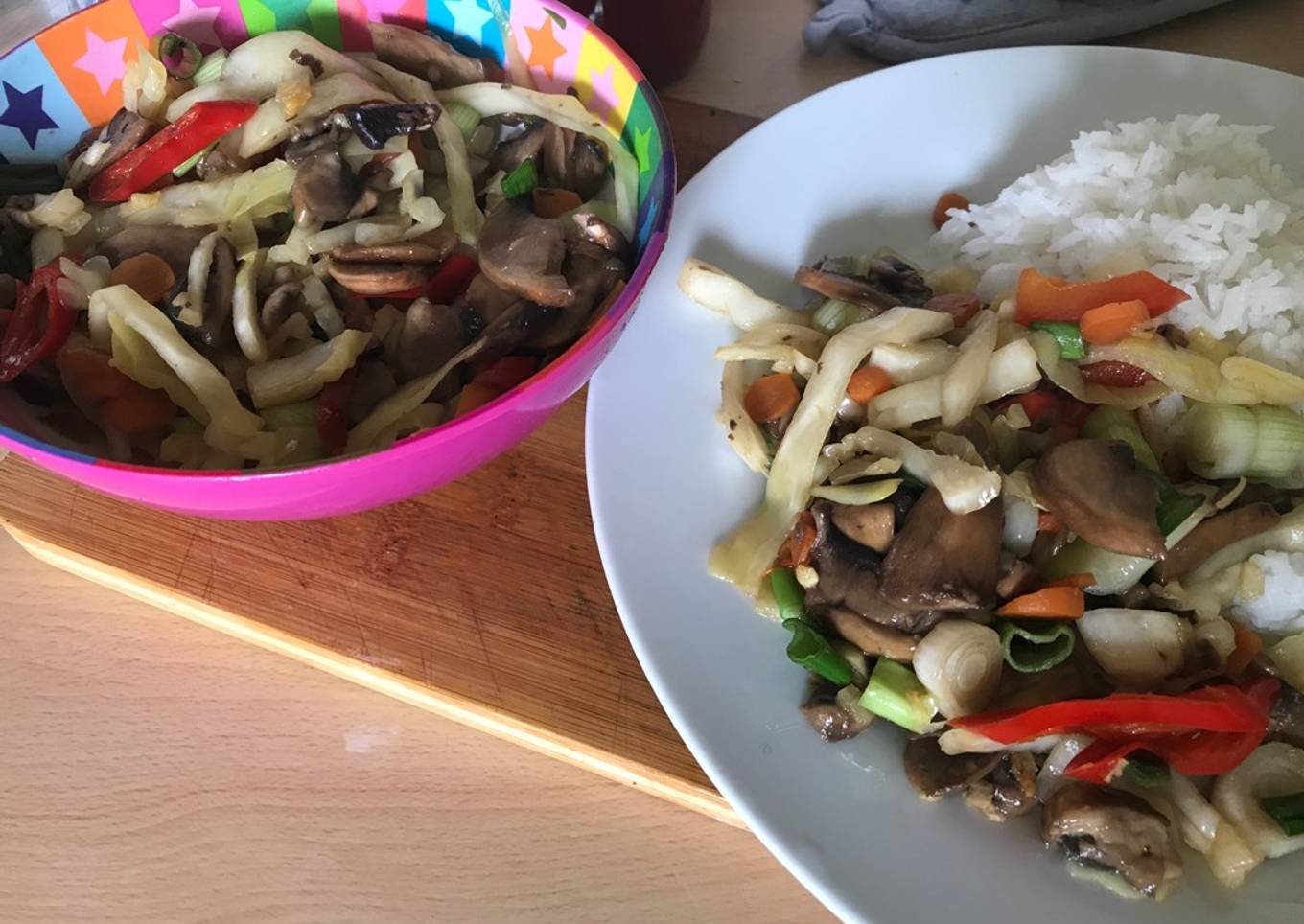 Cara Gampang Menyiapkan Tumis jamur orek kol spesial ulang tahun, Enak
Banget