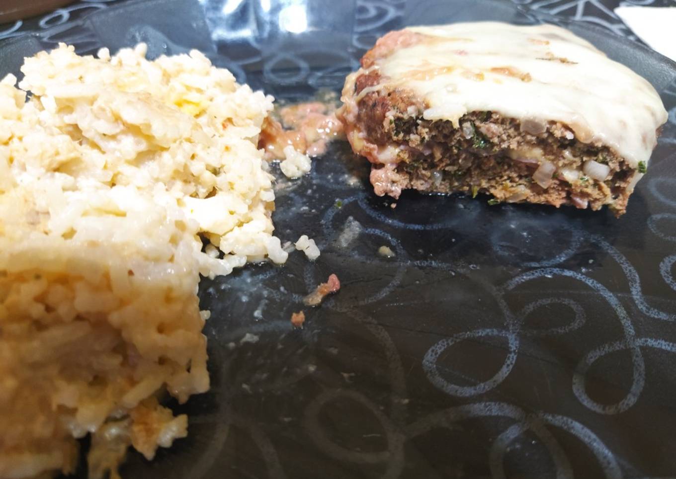 Hamburguesas de carne rellenas