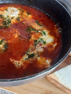 Una foto de Huevos en salsa 🍳