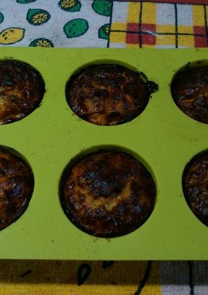 Una foto de Muffins de atún queso azul y manzana