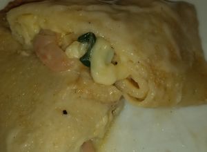 Una foto de Creps de camarón queso