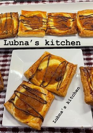 A picture of Apple_Pie Puff Pastry With Cream Cheese:.