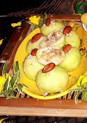 रवा पीठा (Rava pitha recipe in hindi) रेसिपी मुख्य फोटो