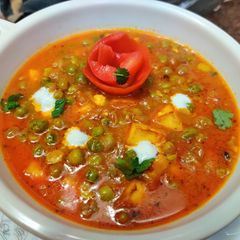 A picture of Matar paneer.