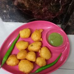 A picture of Mungdal pakoda.