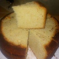 A picture of Simple Vanilla Cake.
