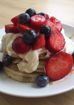 A picture of Cheesecake heaven pancakes.