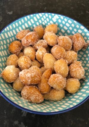 A picture of Quick and easy mini sugar coated donuts.