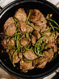 A picture of Pepper beef & string beans.