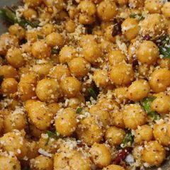 Rice balls steamed (Ammini kozhukattai called in Tamilnadu) A picture of Rice balls steamed (Ammini kozhukattai called in Tamilnadu).