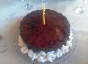 Una foto de Torta Nilda – MANZANAS EN CAPAS Y FELICES DIEZ AÑOS !!!!!