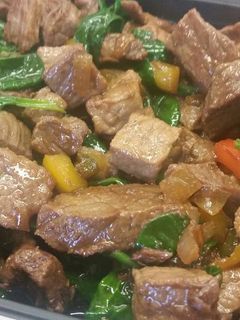 A picture of Steak & Spinach Salad.