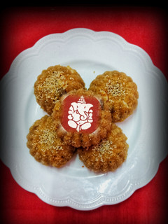 ચુરમા લાડુ (Churma Ladoo Recipe In Gujarati) રેસીપી મુખ્ય ફોટો