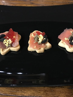 Una foto de Canapés navideños