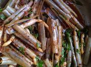 A picture of ốc móng tay xào sa tế