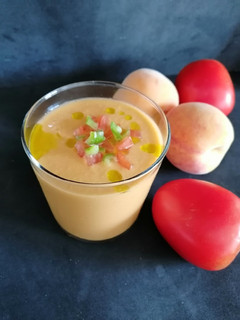 Una foto de Gazpacho de melocotón