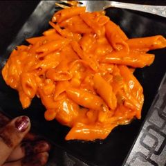 A picture of Red sauce pasta.