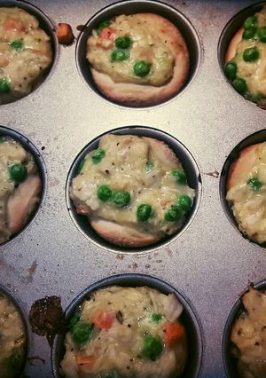 A picture of Chicken pot pie CUPCAKES.