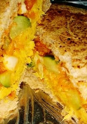 A picture of Street style Bread sandwich.