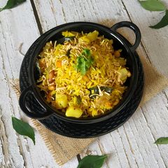 A picture of Kanda Batata Poha.