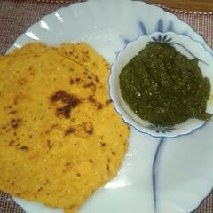 A picture of Makai Ki Roti / Sarso Ka Saag.
