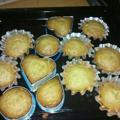 A picture of Banana muffins.