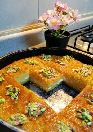 صورة لوصفة بسبوسة محشية بالقشطة 😋