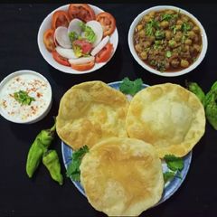 A picture of Aloo Bhature.