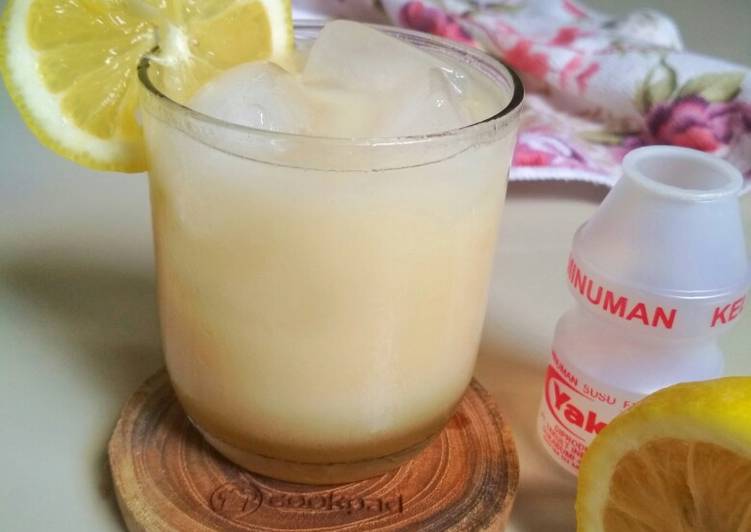 Bagaimana Menyiapkan Lemon Yakult Ice, Lezat Sekali