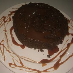 A picture of Chocolate cake with caramel.