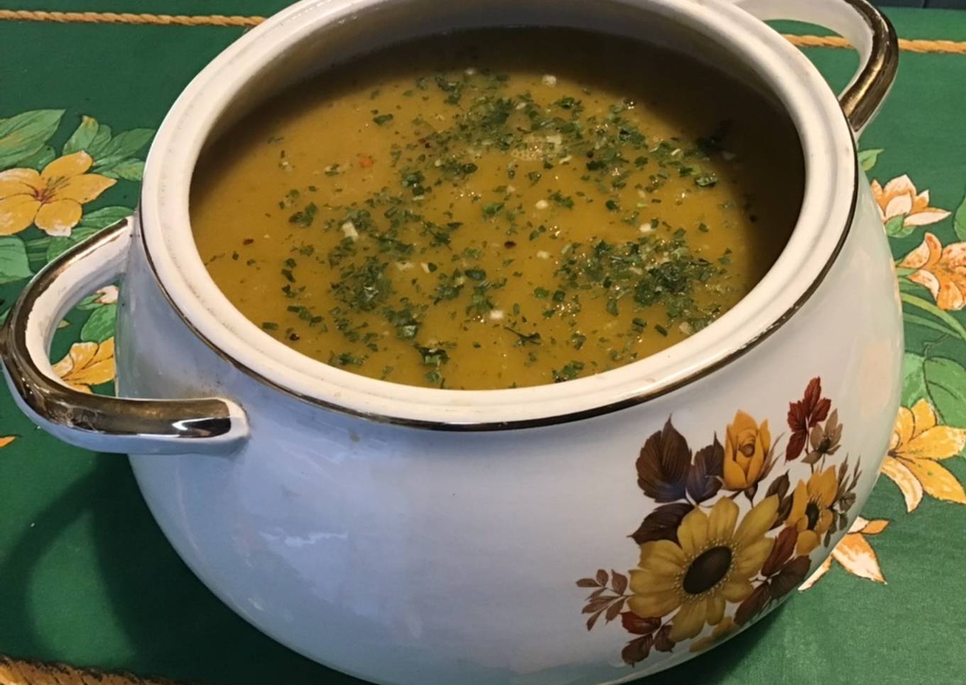 Soupe de légumes d automne à la patate douce (poireaux,tomate,fenouil,minis courges)