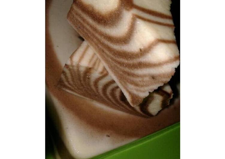 Puding zebra sederhana