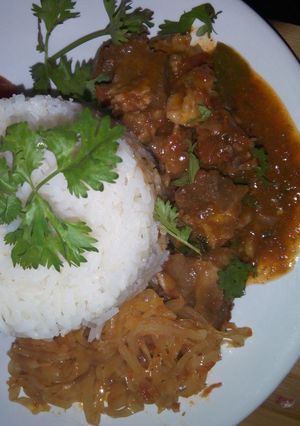 A picture of Coconut rice and wetfried beef.