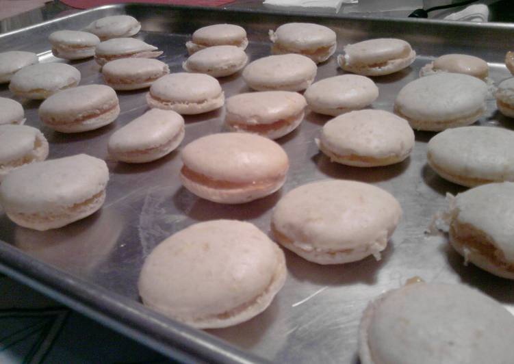 Lemon French Macarons