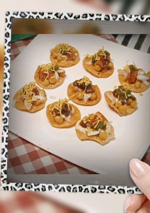 A picture of Bite Size Papri Chaat.