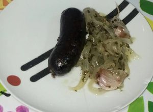 Una foto de Baldanes d'aros i pinyons a la cerveza